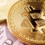 Precio del bitcoin se desploma un 13% y genera venta masiva de monedas pequeñas